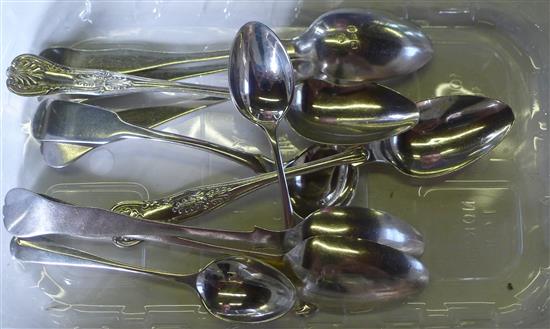 Set of 6 late Victorian silver Kings pattern teaspoons, 1 other teaspoon, 2 coffee spoons and a mustard ladle